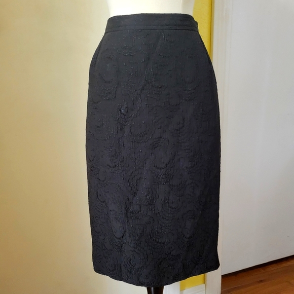 Vintage Christian Lacroix Black Pencil Skirt with Beautiful Embroidery size 8 - Picture 11 of 11